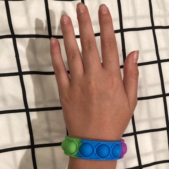 Random fidget bundle - Picture 6 of 7